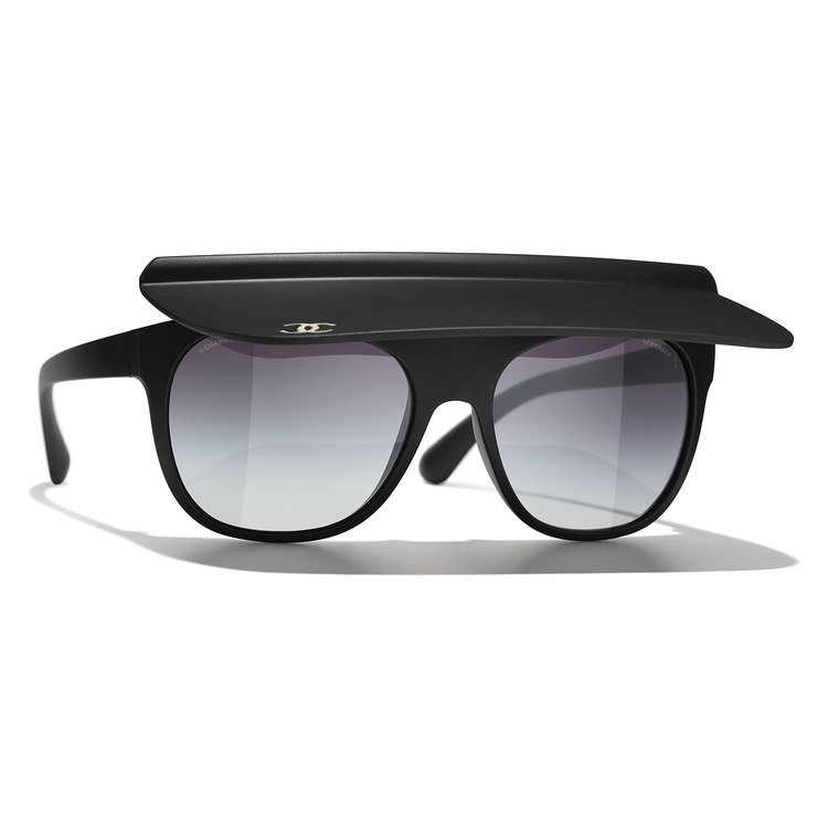 Chanel lance son e-shop dédié aux lunettes et solaires