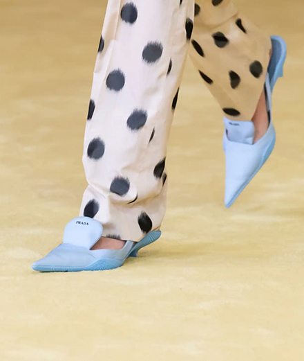 Les kitten heels sportswear de Prada