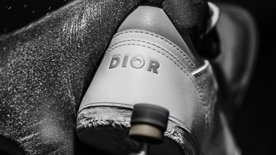  Dior dévoile une nouvelle paire de sneakers inspirées par les skateurs
