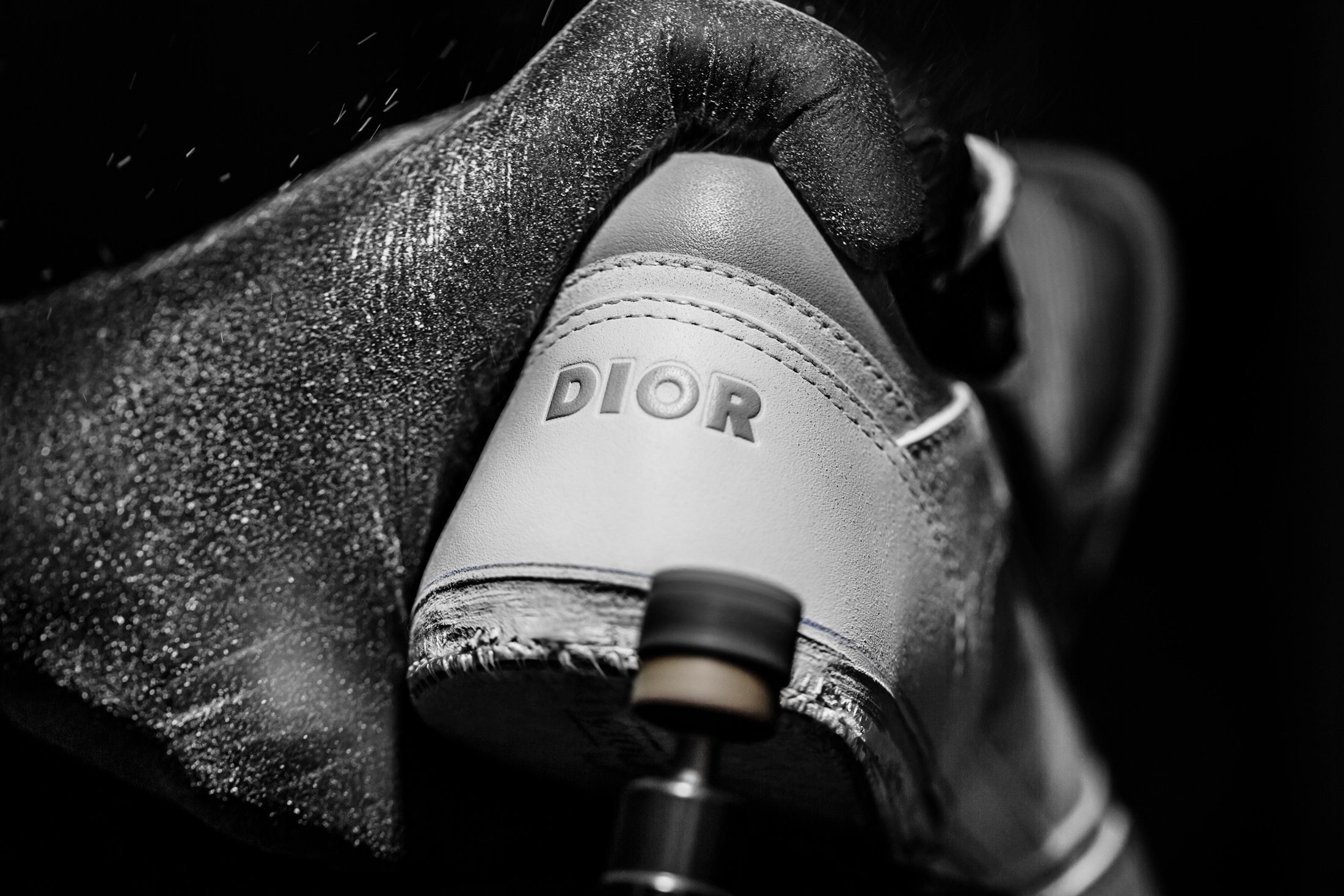  Dior dévoile une nouvelle paire de sneakers inspirées par les skateurs