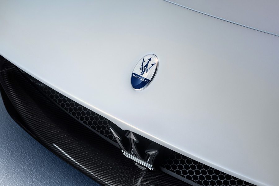 Maserati MC20, logo inspiré du trident de Neptune © Maserati
