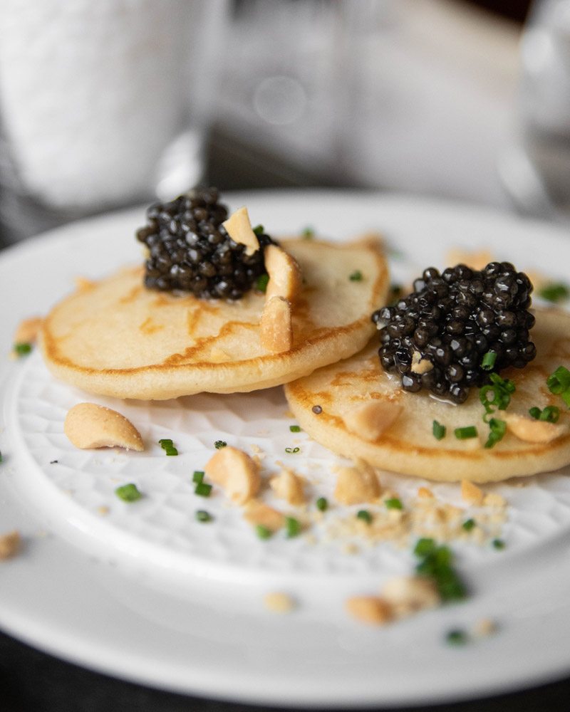 La maison française de caviar Prunier est disponible en livraison