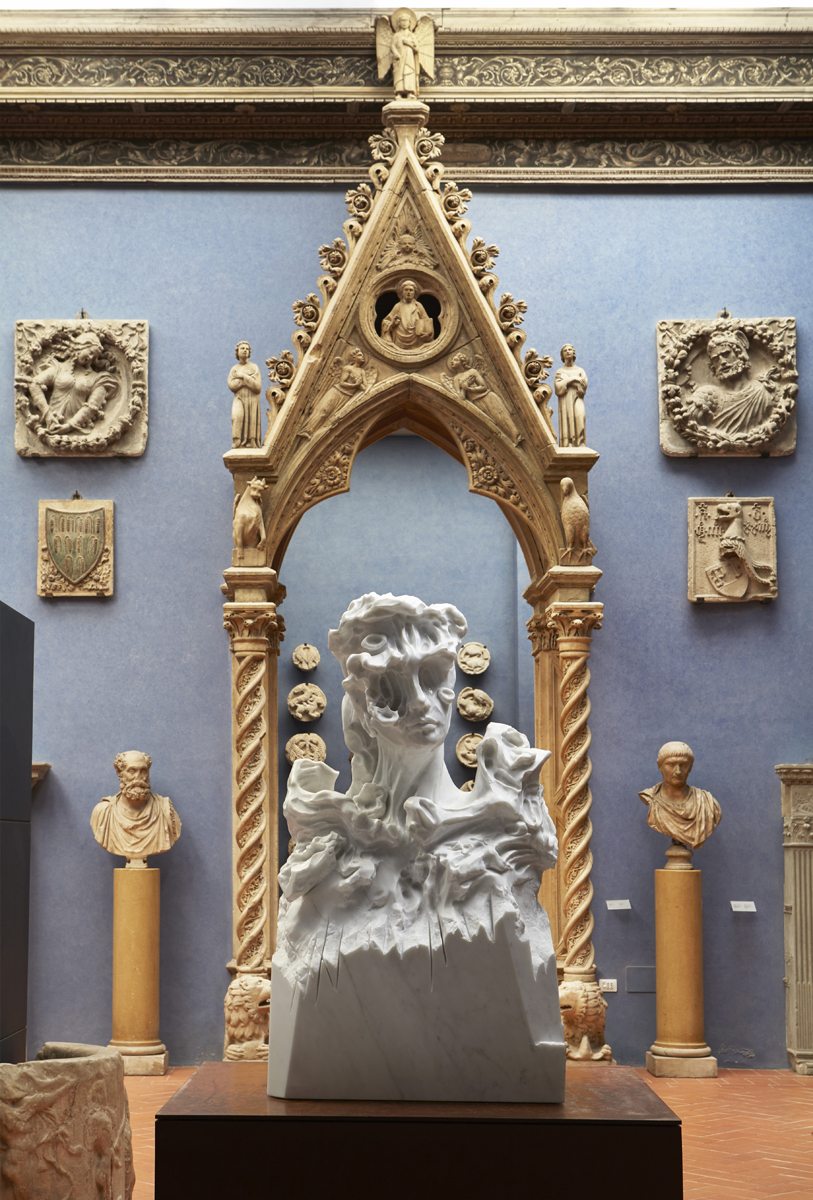 Kevin Francis Gray, “Bust of Caer”, vue de l'exposition au musée Bardini, Florence (2020).