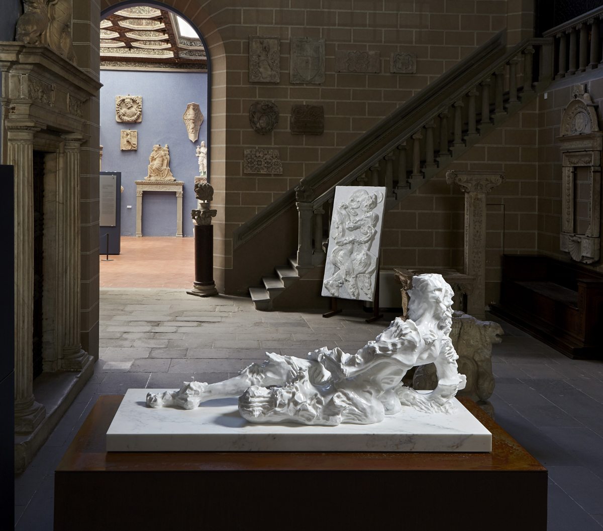 Kevin Francis Gray, “Reclining Nude II”, vue de l'exposition au musée Bardini, Florence (2020).