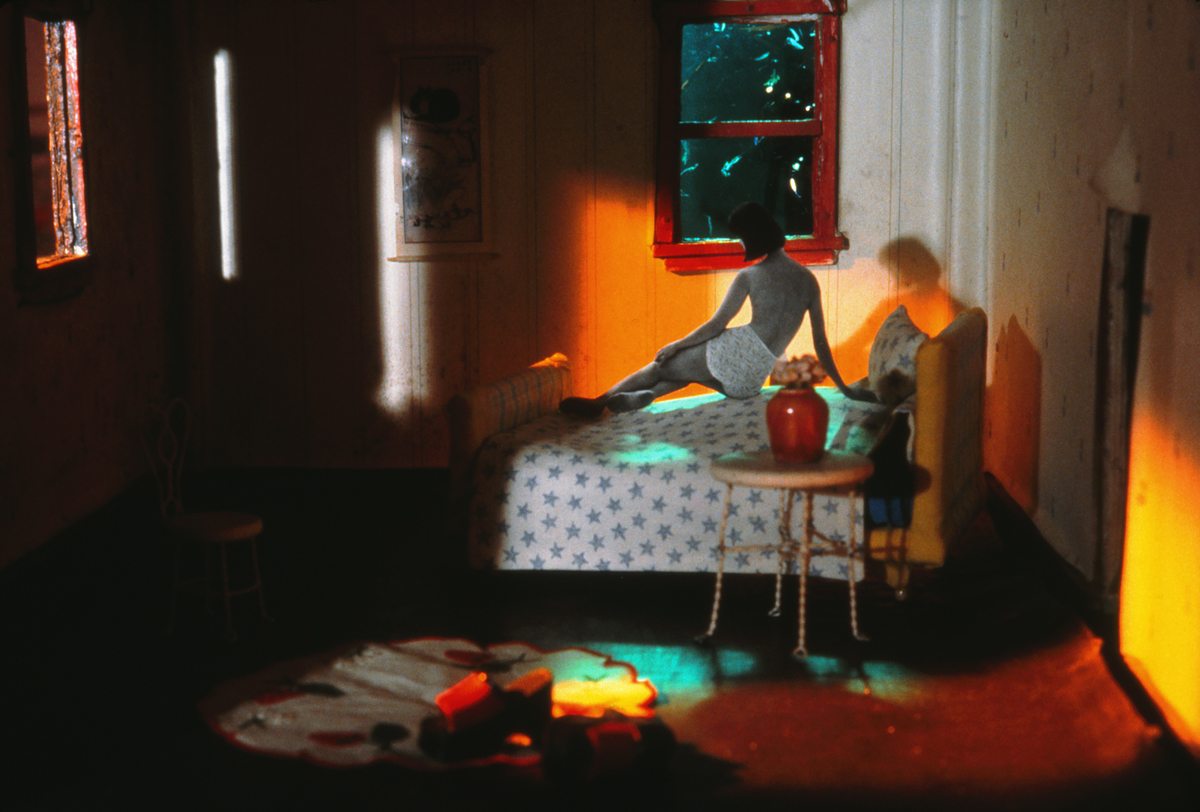 Laurie Simmons, “Study for Long House (Red Shoes)” (2003) © Laurie Simmons. Image Courtesy of the artist and Salon 94, New York.