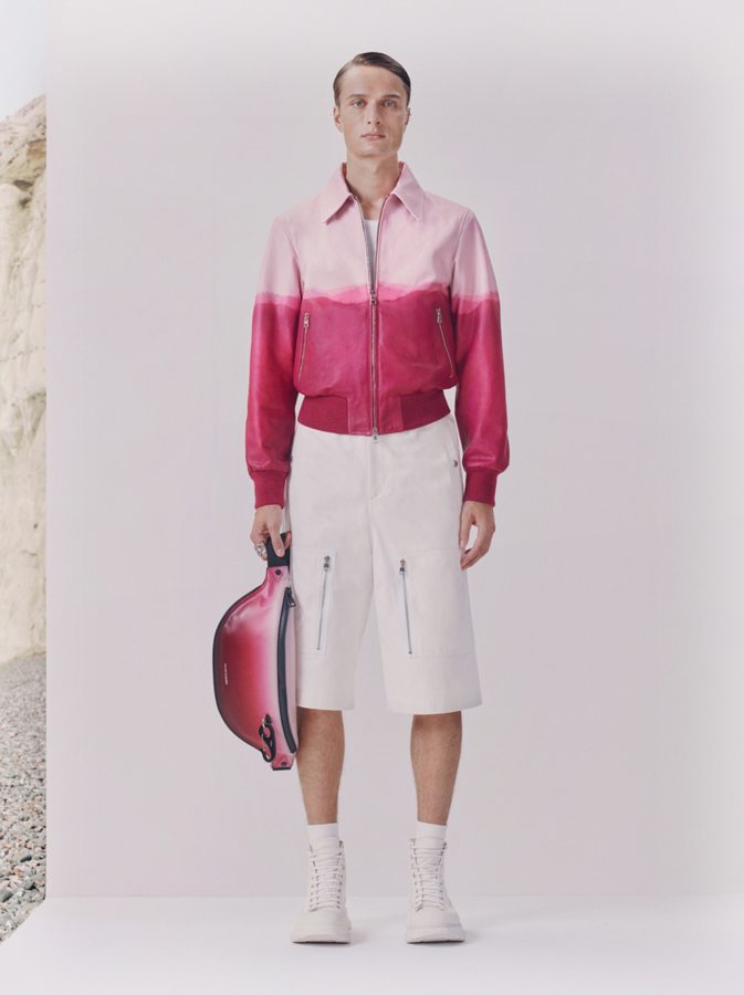 Upcycling et tailoring chez Alexander McQueen homme printemps-été 2021
