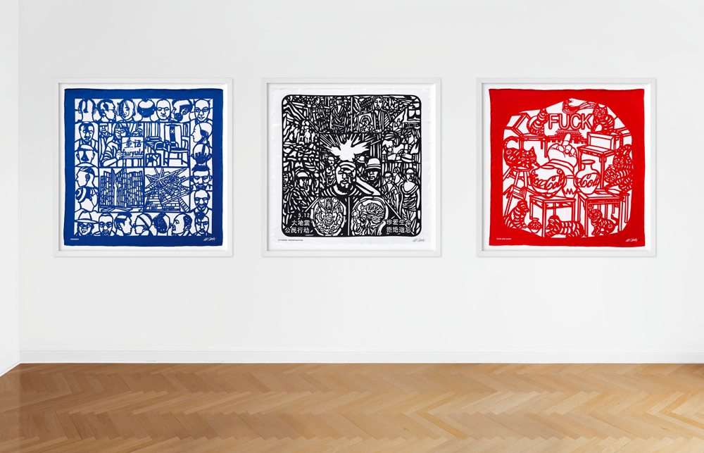 Ai Weiwei invite son univers engagé sur des sacs et foulards édités par Taschen