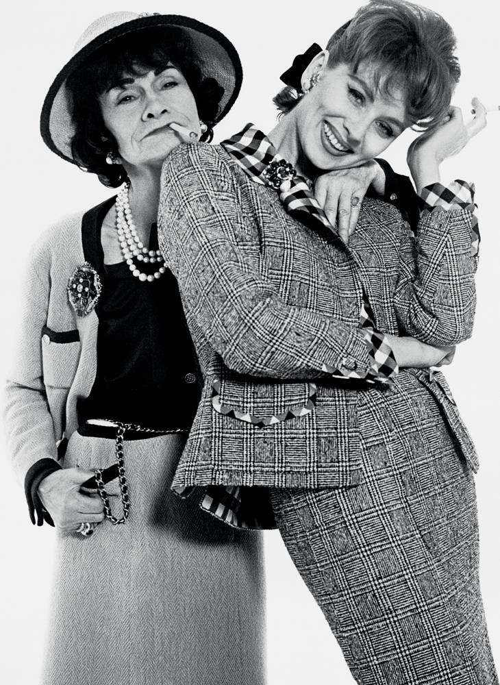 Gabrielle Chanel et Suzy Parker habillée par Chanel. Photographie de Richard Avedon, Paris, janvier 1959.