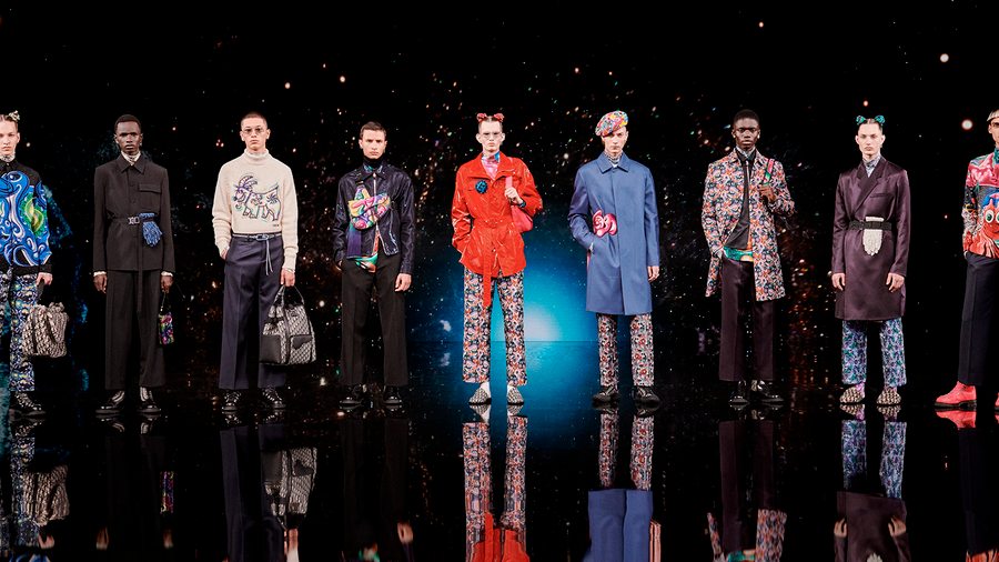 Dior dévoile une collection homme hyper-cosmique avec l’artiste Kenny Scharf
