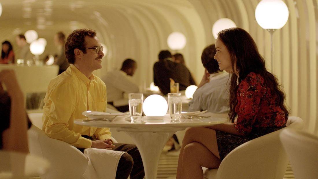 Joaquin Phoenix et Olivia Wilde dans “Her” de Spike Jones, 2014.