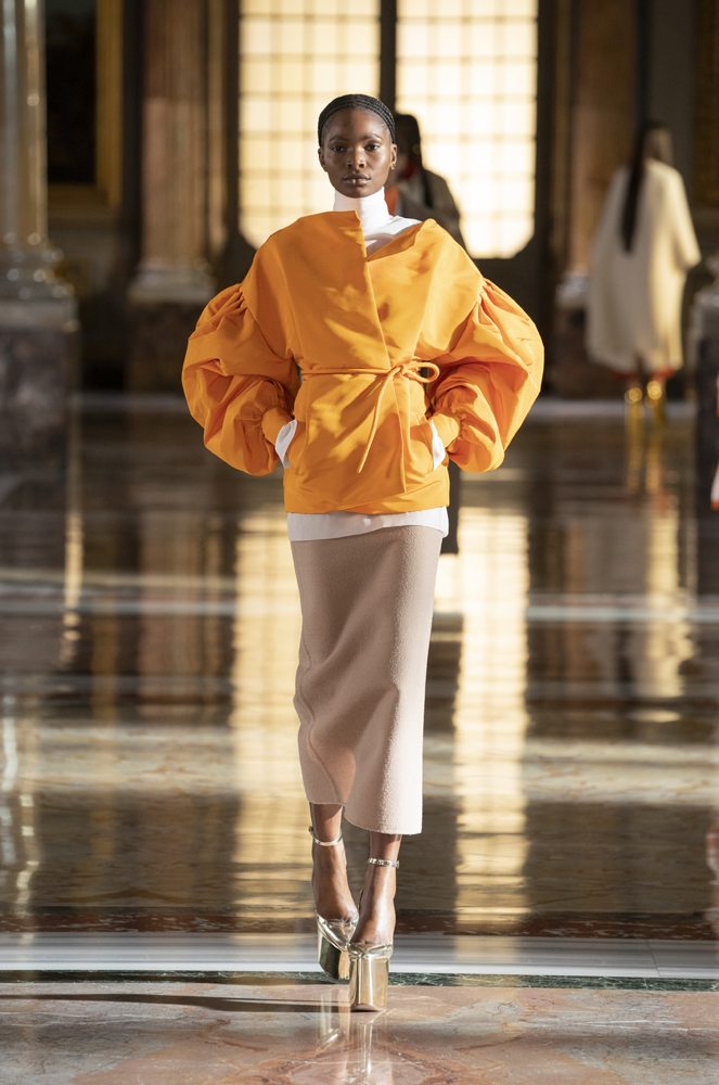 Valentino redéfinit les codes de la haute couture avec sa collection printemps-été 2021
