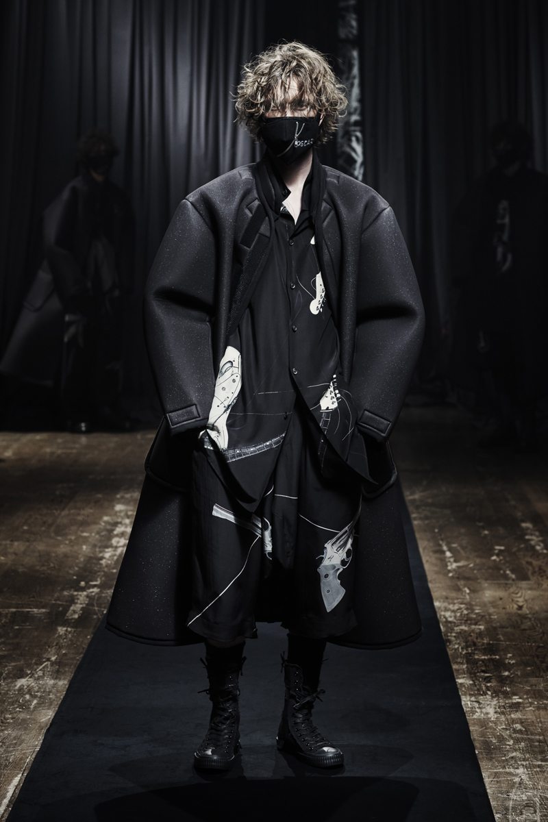 La collection Yohji Yamamoto homme automne-hiver 2021-2022