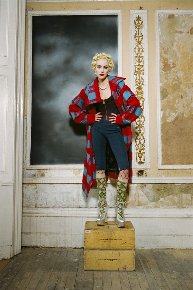 Vivienne Westwood revient à ses premières amours pour sa collection automne-hiver 2021