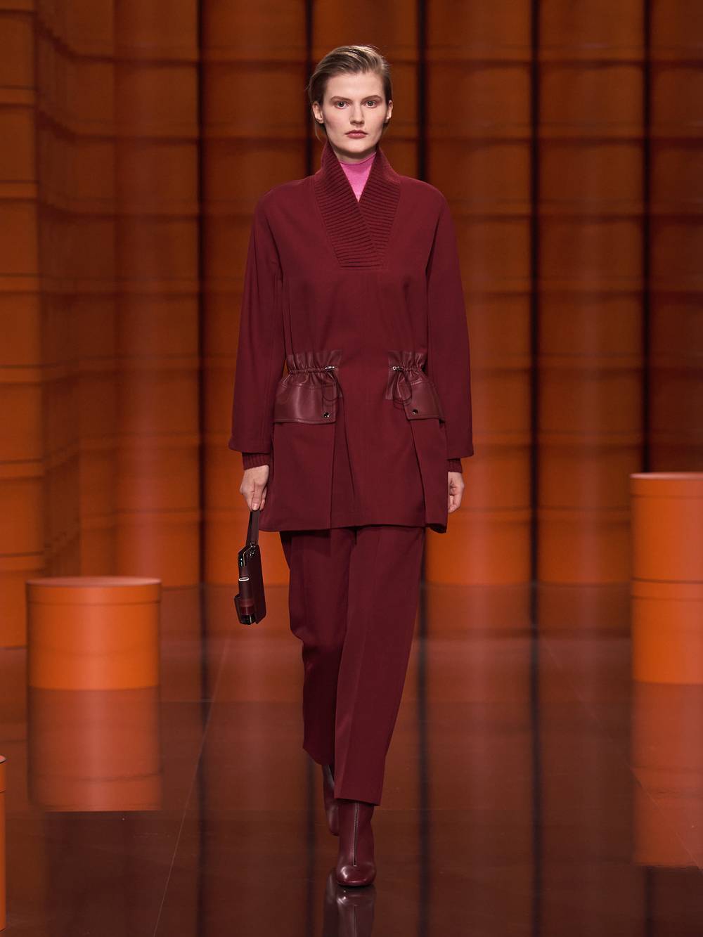 Hermès fall-winter 2021-2022: one show and two performances