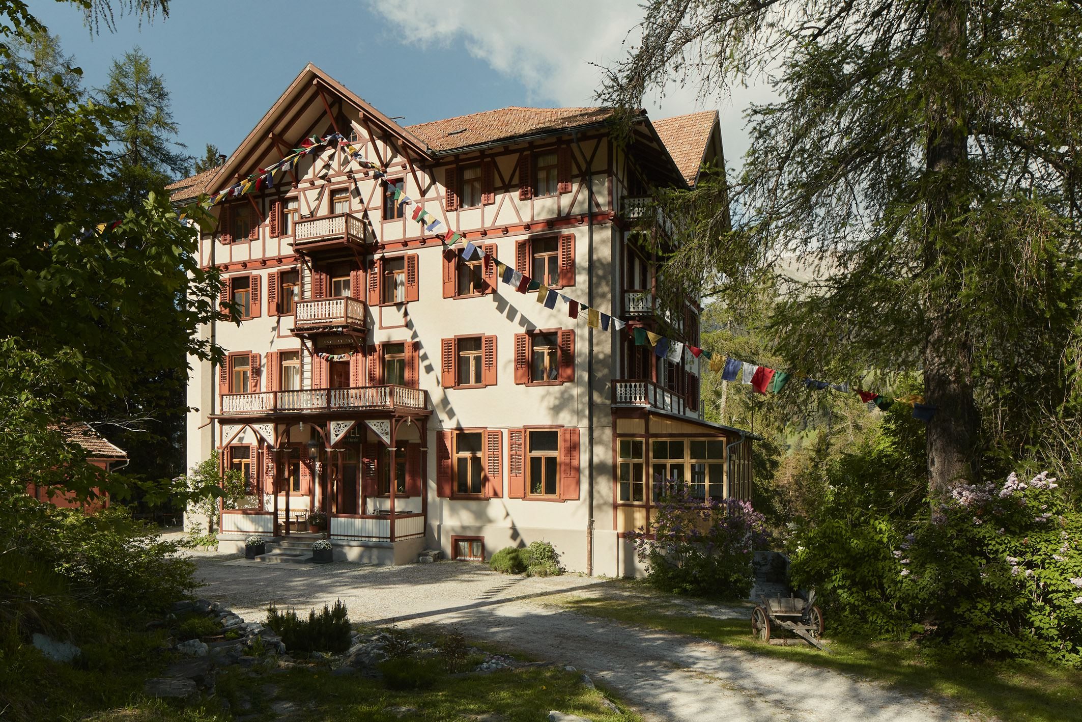 L'hôtel Pradaschier: un refuge idyllique en Suisse