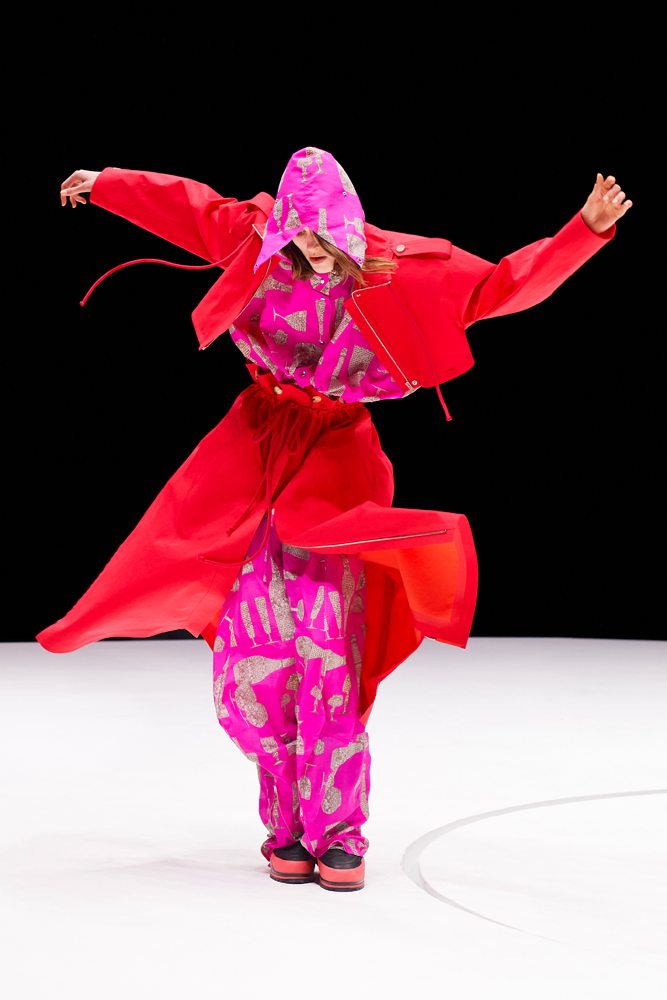 Kenzo invite à la danse dans sa collection automne-hiver 2021-2022