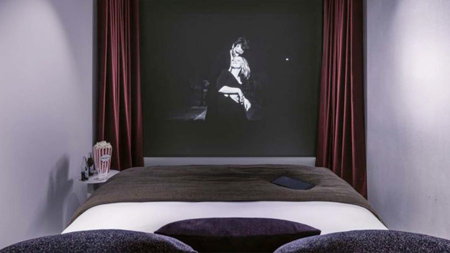 Boîte de nuit et ciné-club en rooftop privatifs… Que nous réserve le tout premier hôtel-cinéma d'Europe ?
