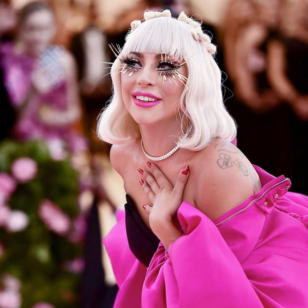 Lady Gaga en Brandon Maxwell lors du 71e Met Gala (2019).