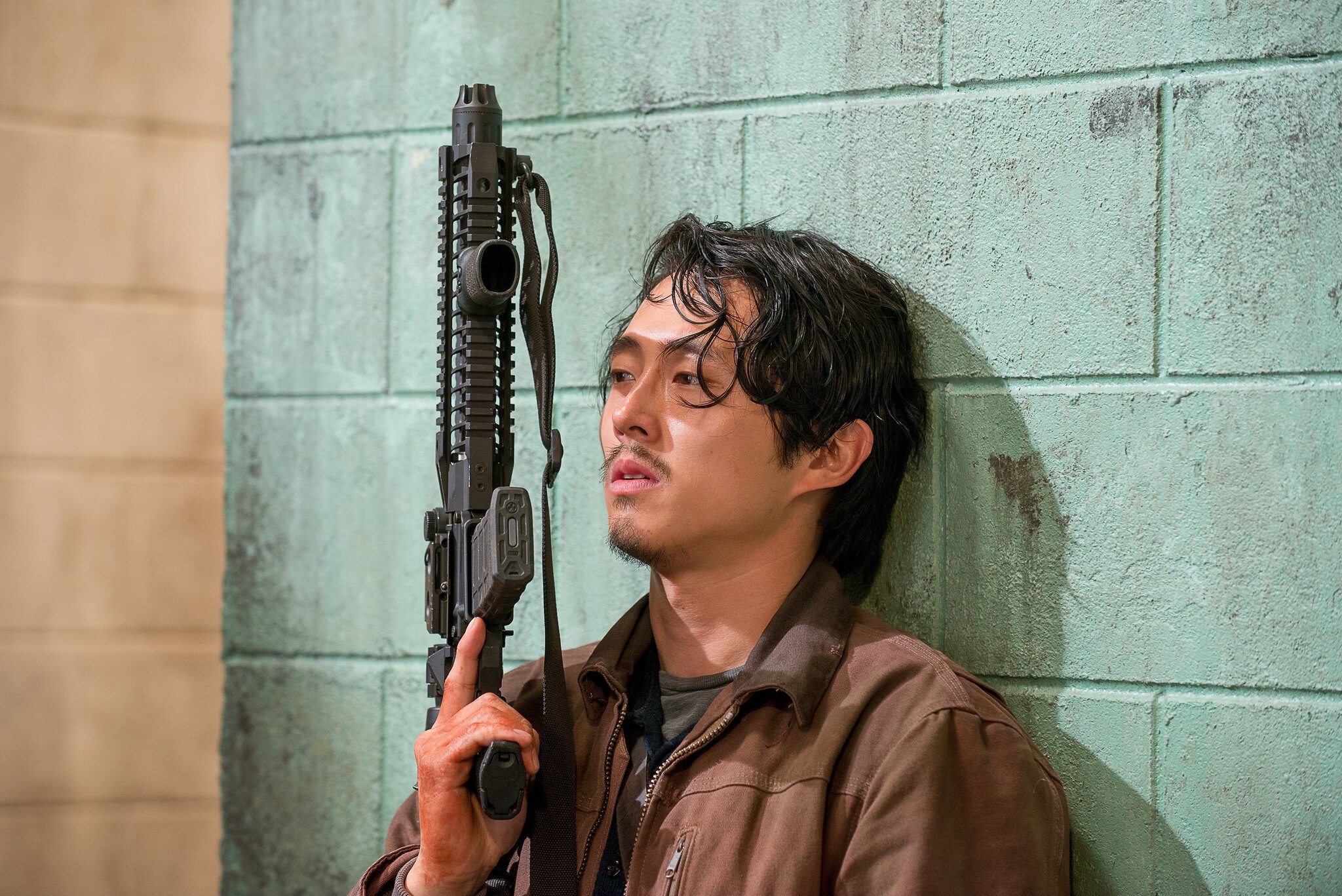Steven Yeun dans la saison 6 de "The Walking Dead" (2016) de Robert Kirkman.
