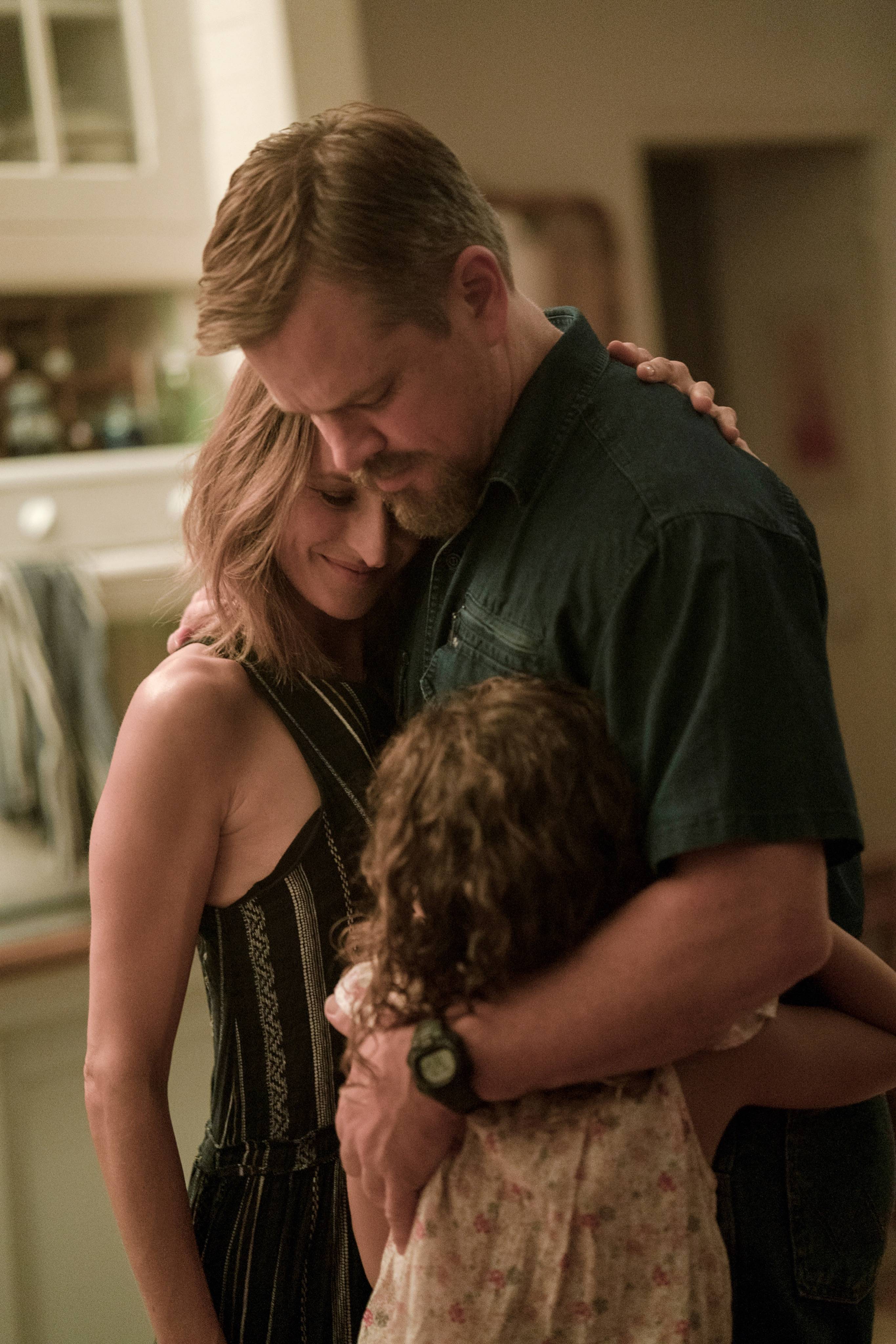 Camille Cottin et Matt Damon dans "Stillwater" (2021) de Tom McCarthy. © Focus Features