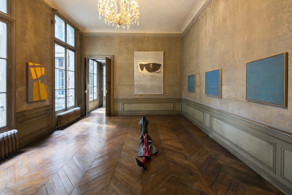 Une exposition réveille les fantômes d'un vieil hôtel particulier parisien