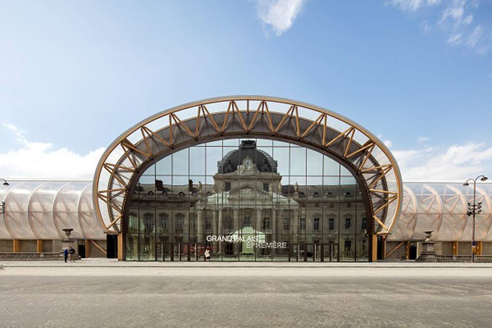 Le Grand Palais Ephémère ouvre ses portes en face de la Tour Eiffel