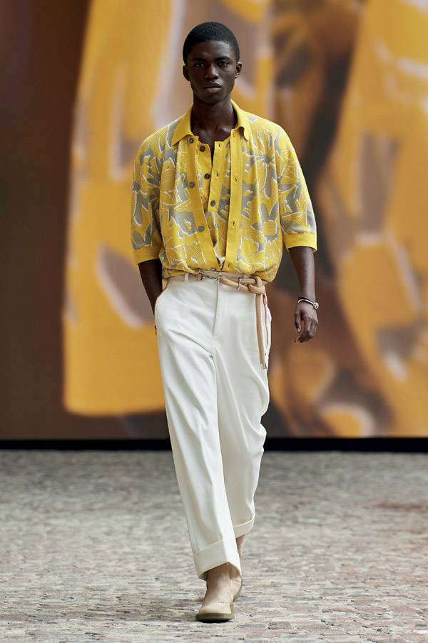 Hermès unveils a laid-back chic wardrobe for its spring-summer 2022 menswear collection