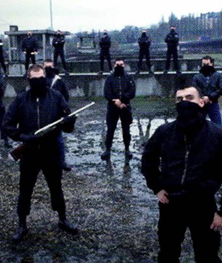 Plongée au cœur des gangs de skinheads parisiens