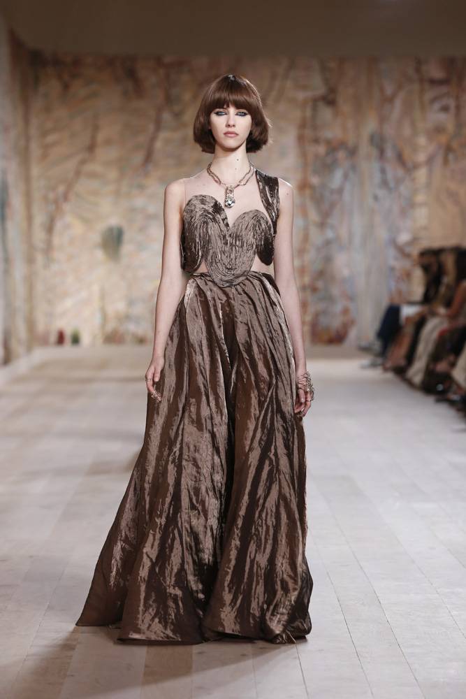 Le défilé Dior haute couture automne-hiver 2021-2022