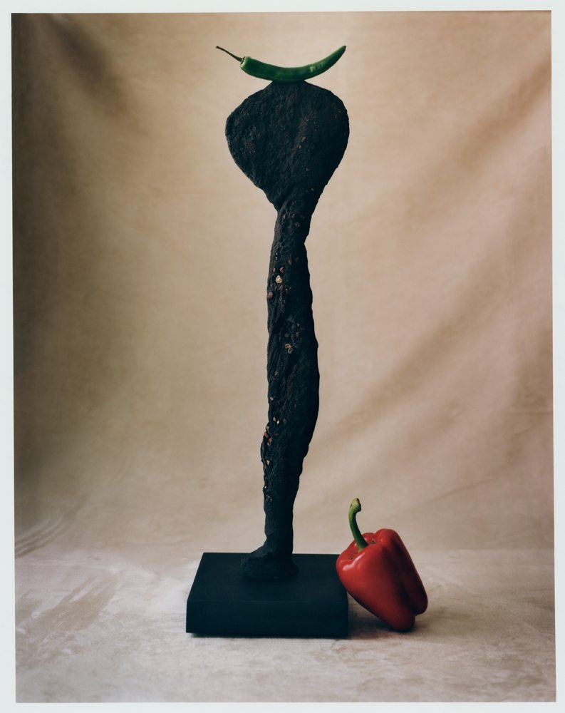 Sterling Ruby, “Club (6723)” (2018). Céramique et émaux, 66,7 x 17,1 x 7,6 cm. Pièce unique. Galerie Pierre Marie Giraud