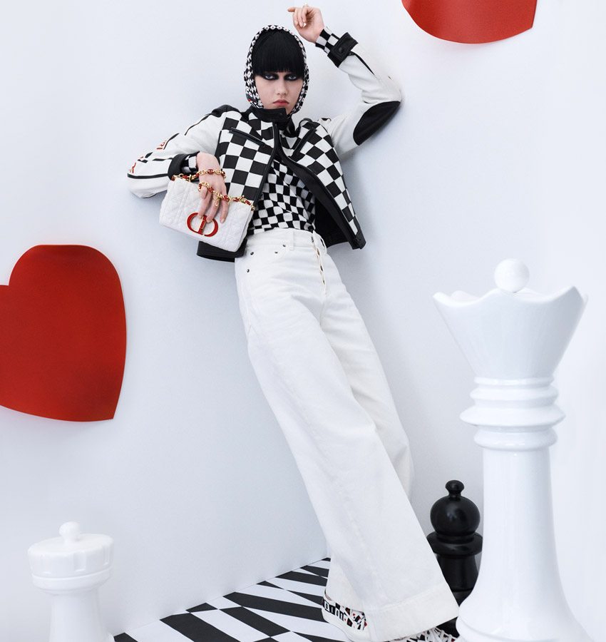 Cœur et carreaux inspirent Dior pour une collection capsule ludique