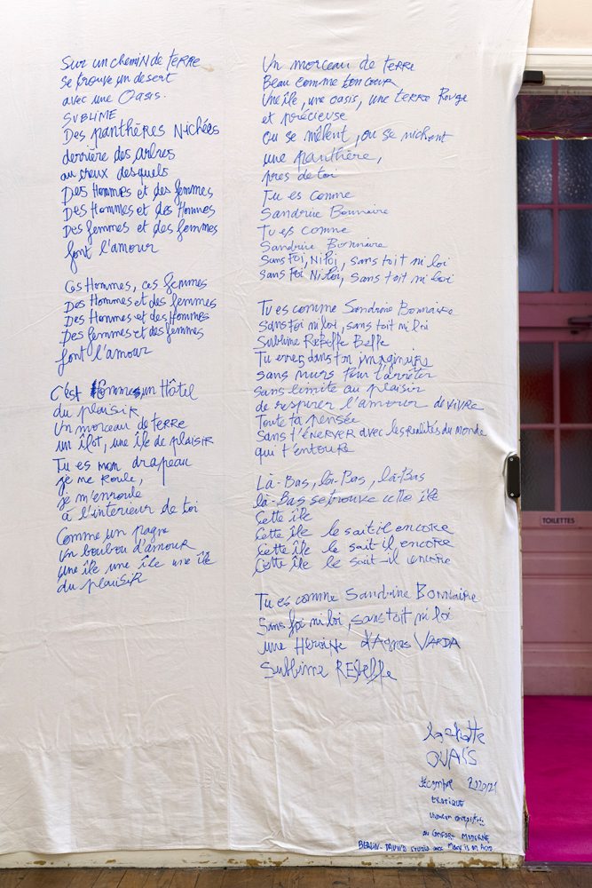 Vue de l'exposition “En vous remerciant“ à l'Hôtel Ragueneau, Bordeaux (2021).