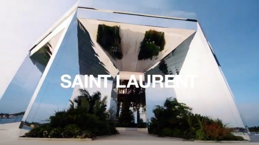 Vidéo : le défilé Saint Laurent homme printemps-été 2022 à Venise