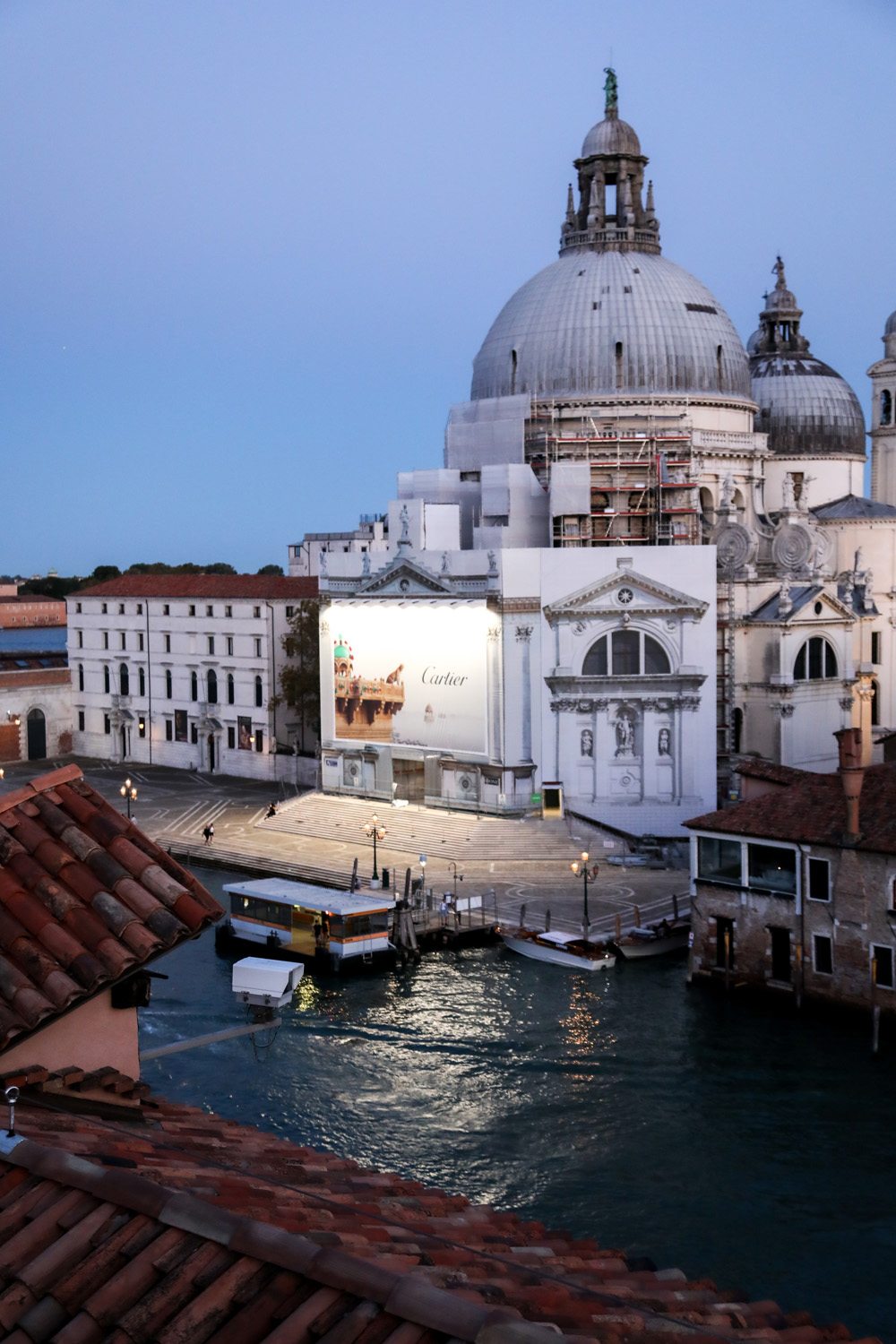 Mostra de Venise : le dîner Cartier avec Isabelle Huppert, Virginie Efira, Jake Gyllenhaal, Rami Malek...