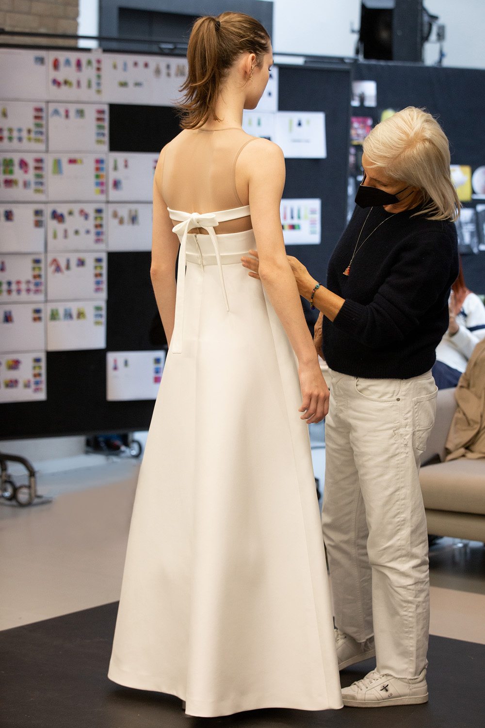 Les fittings du défilé Dior printemps-été 2022 inspirée par la sixties.