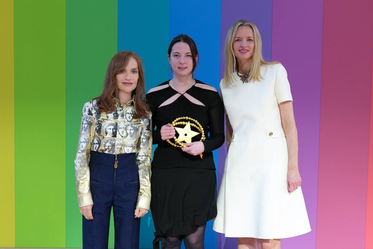 Isabelle Huppert, Nensi Dojaka et Delphine Arnault