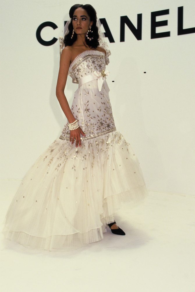 Défilé Chanel haute couture printemps-été 1988 look 82
