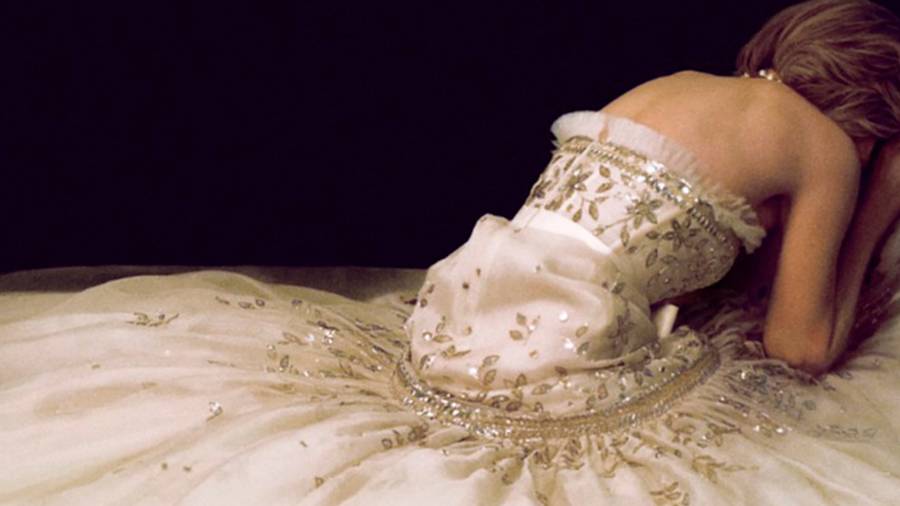 Quelle maison a réalisé la robe de Kristen Stewart pour le film ”Spencer”?