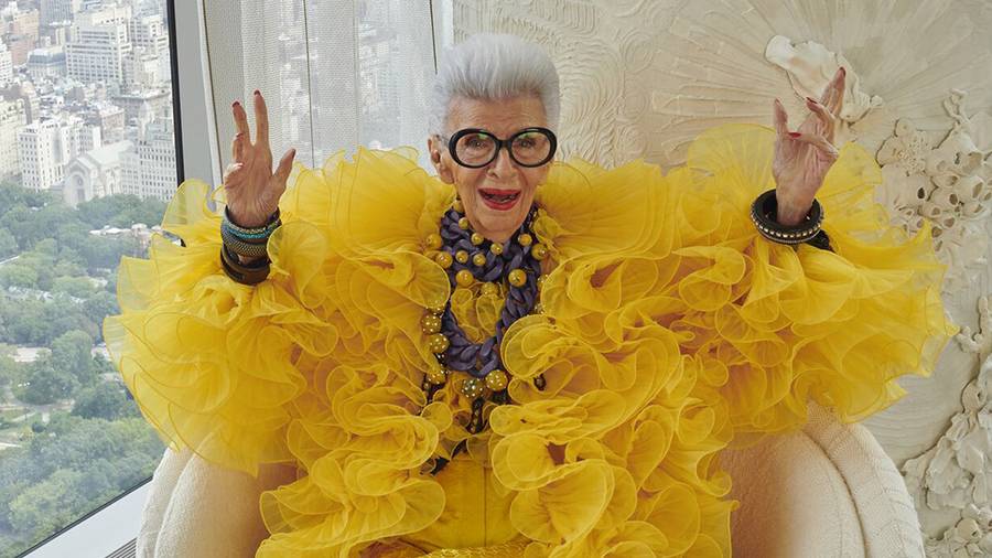 Qui est Iris Apfel, icône de la mode qui fête ses 100 ans ?