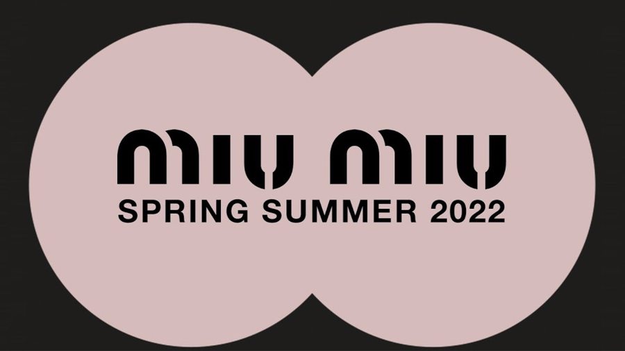 Vidéo : le défilé Miu Miu printemps-été 2022 en direct
