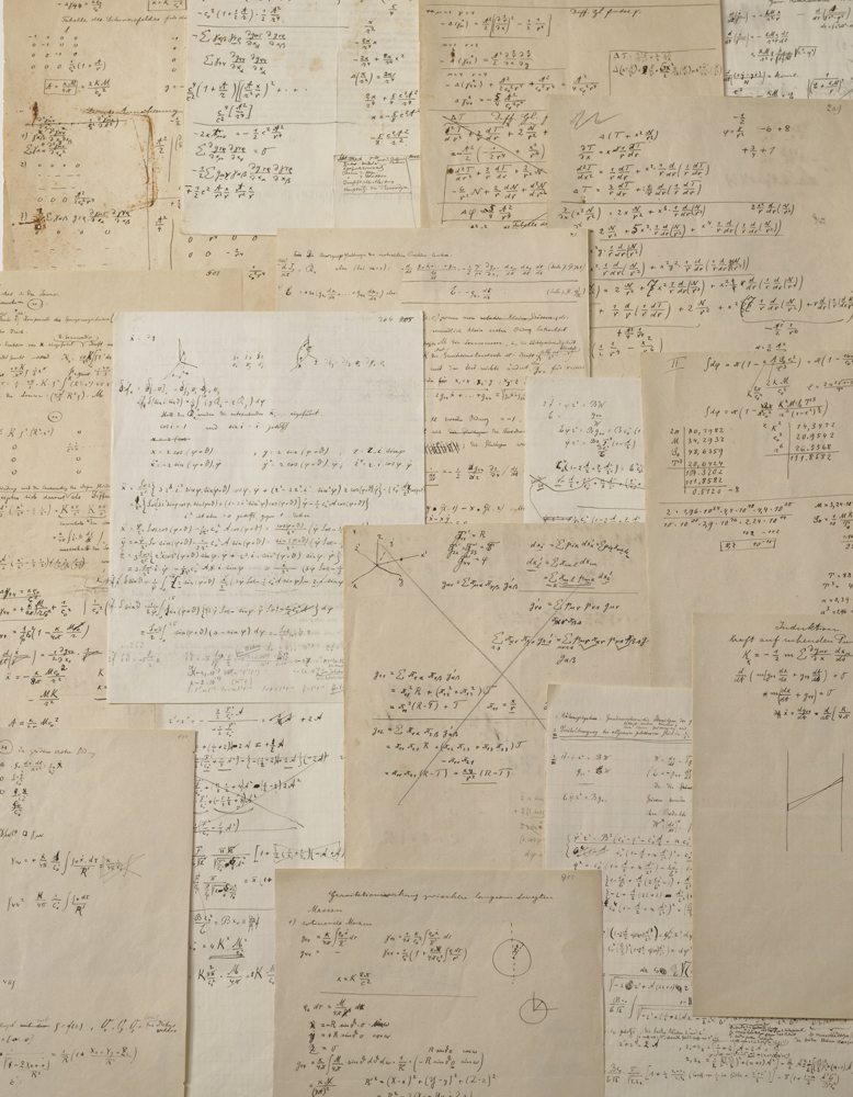 Albert Einstein et Michele Besso, Manuscrit de travail autographe de 54 pages, (entre juin 1913 et début 1914). Estimation : €2,000,000 - 3,000,000. Vendu pour €11,656,560
RECORD POUR UN MANUSCRIT SCIENTIFIQUE VENDU AUX ENCHÈRES