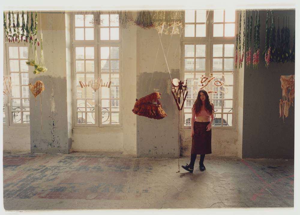 Michaela Stark dans son exposition au 3537. Photo : Lee Wei Swee.