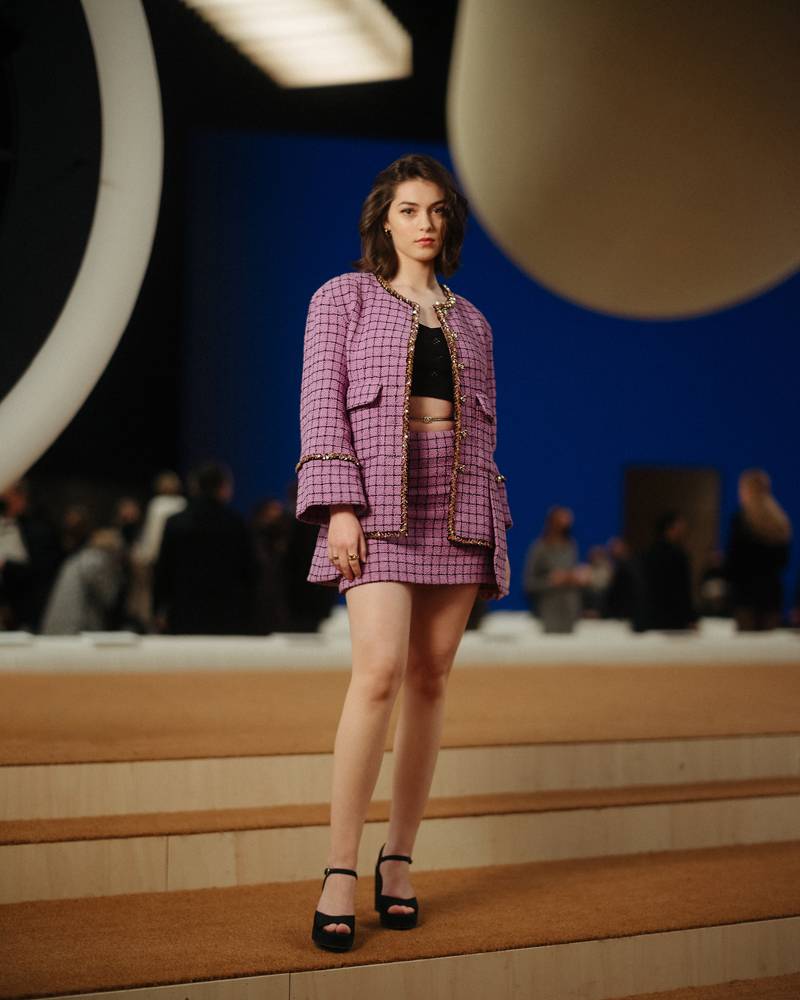 Anamaria Vartolomei au défilé Chanel haute couture printemps-été 2022
