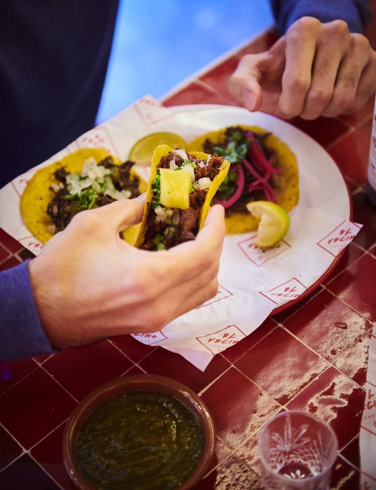 Chez El Vecino, la street food mexicaine s'invite dans le Marais et près de la Comédie-Française