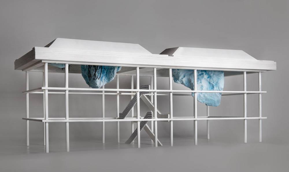 Mehmet Ali Uysal, Exposition Su, maquette icebergs 2021. Crédit Le Bon Marché Rive Gauche. 