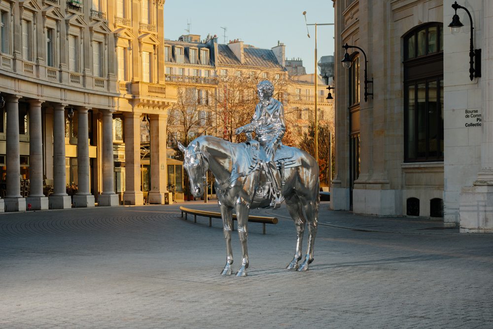 Charles Ray, “Horse and Rider” (2014). © Charles Ray. Pinault Collection. Parvis de la Bourse de Commerce - Pinault Collection, Paris, 2021. Courtesy Pinault Collection. Photo Aurélien Mole

