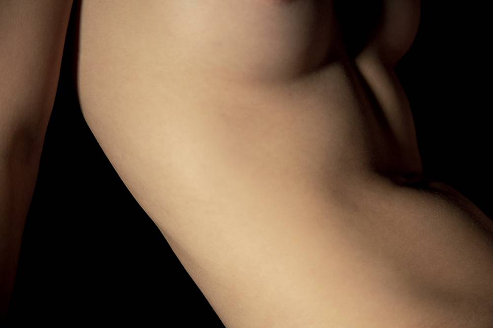 David Lynch photographie les corps nus féminins, entre fantasme et réalité 