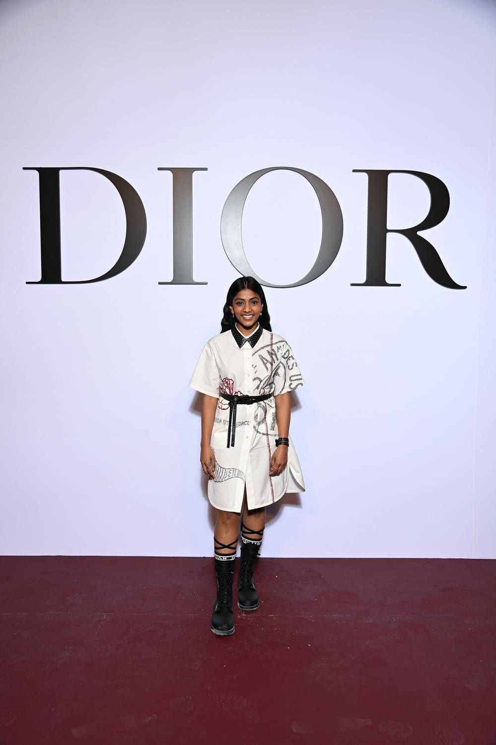Charithra Chandran au défilé Dior automne-hiver 2022-2023