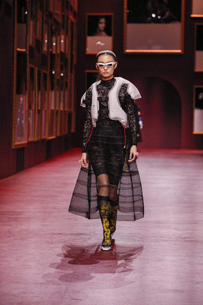 Dior invites technology into its fall-winter 2022-2023 collection