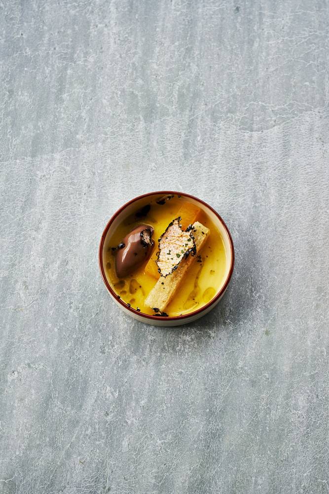 La maison dédiée au caviar Petrossian revisite ses classiques autour de la cuisine indienne